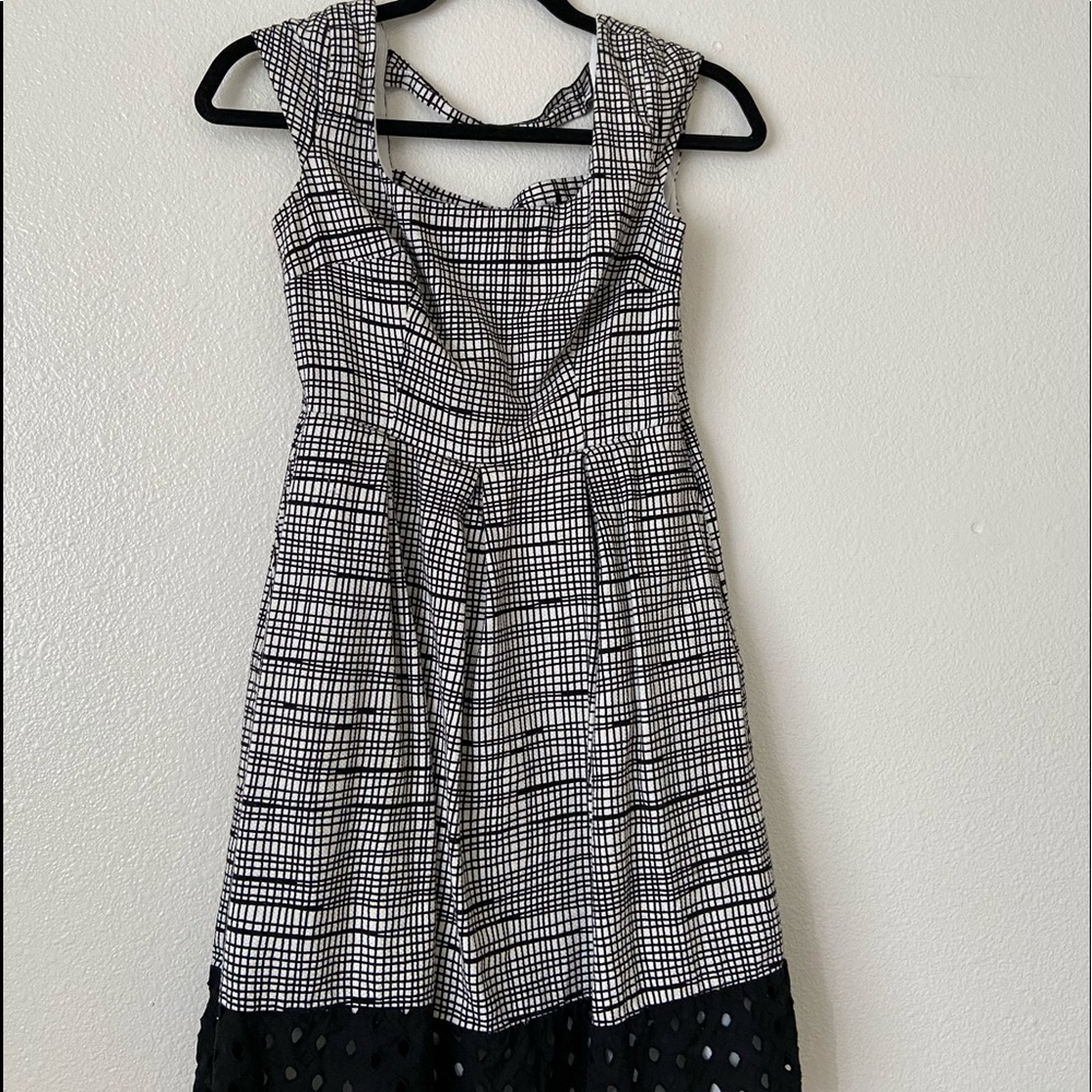 Nine West Cap Sleeves Pleated and Flare Dress SZ4